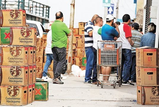 Bronco amenaza con suspender la venta de cerveza si la gente se amontona al comprar