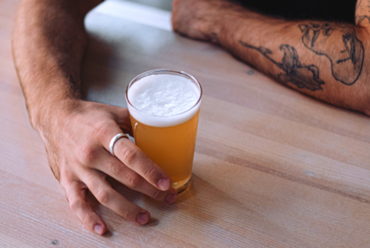 8 beneficios de la cerveza que te incitarán a beber más beneficios cerveza